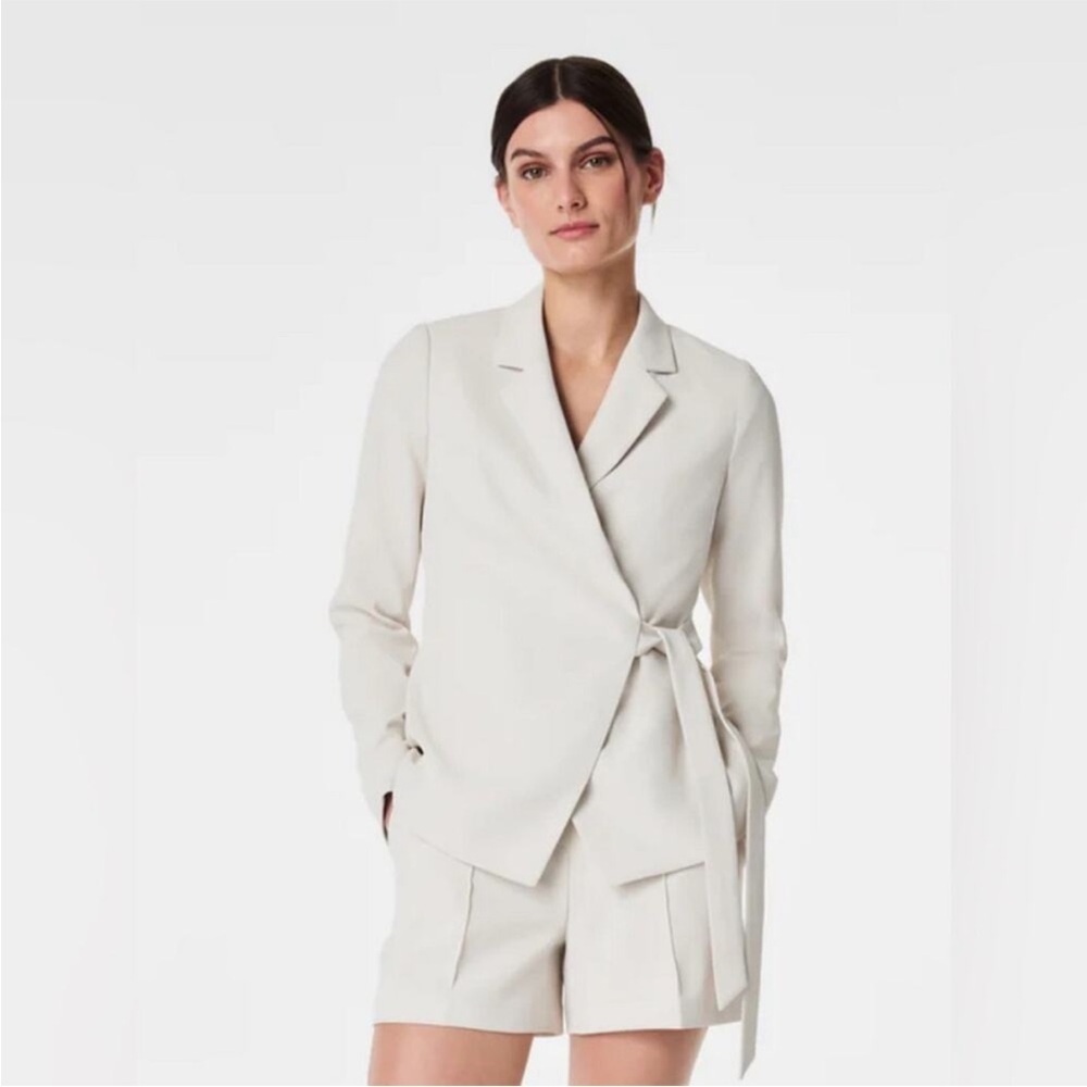 $248 Spanx NWT Carefree Crepe Wrap Blazer M 20906R